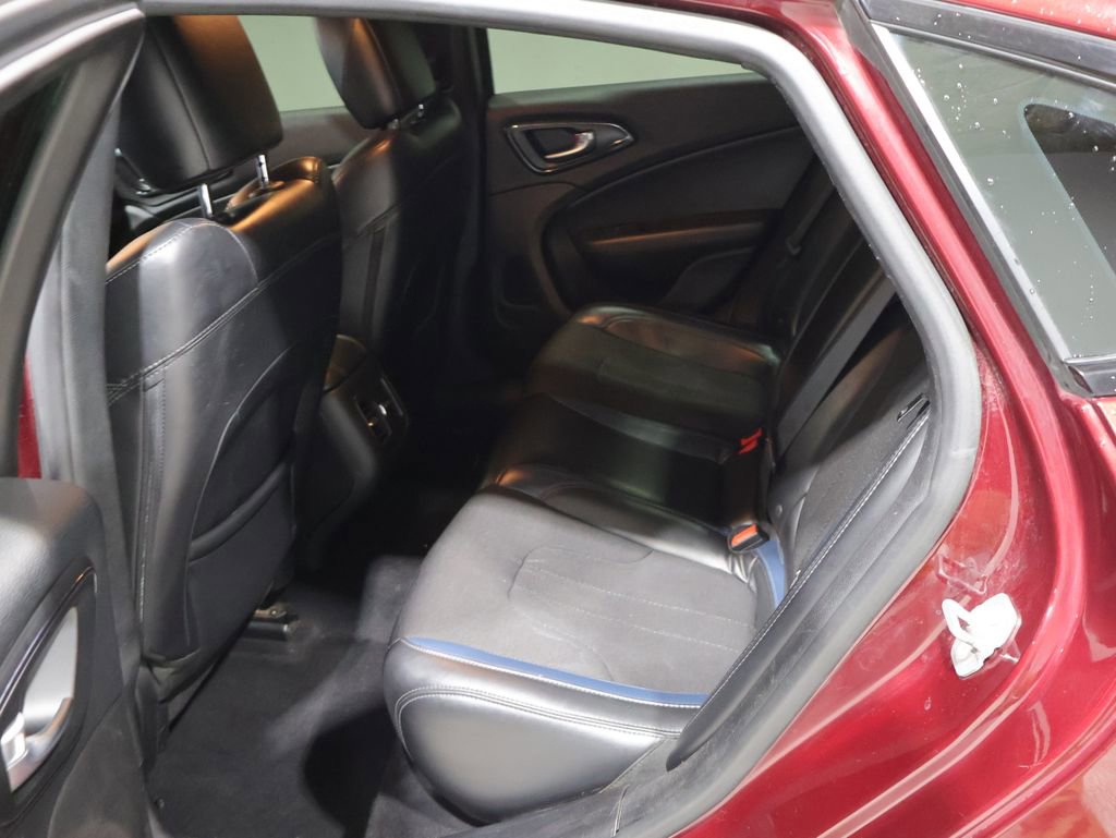 Used 2016 Chrysler 200 S w/ Comfort Group image 18