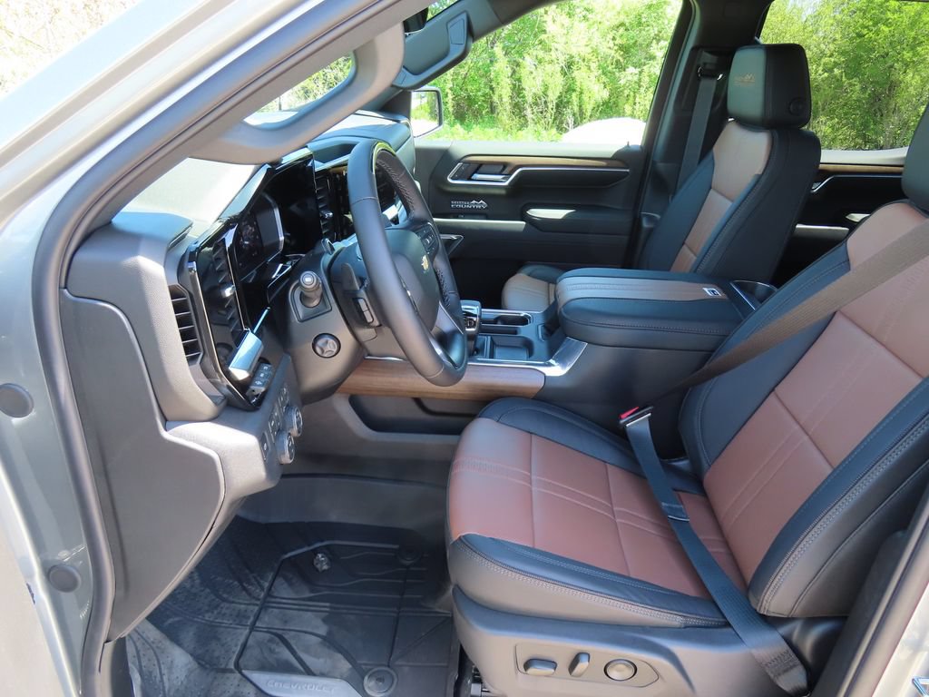 New 2026 Chevrolet Silverado 1500 High Country AWD/4WD image 26