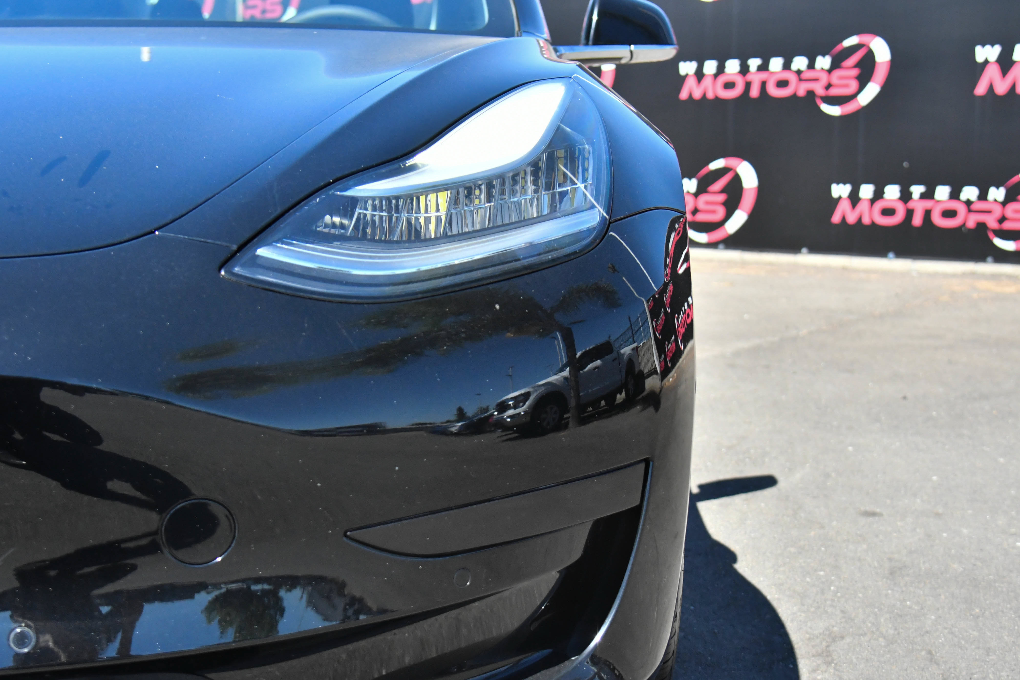 Used 2020 Tesla Model 3 Standard Range RWD image 11