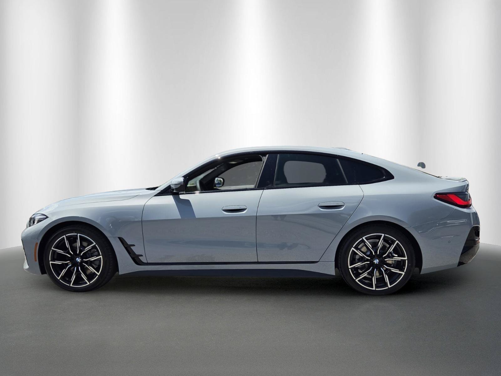 New 2026 BMW 430i w/ M Sport Package RWD image 4