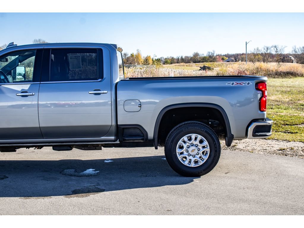 Used 2024 Chevrolet Silverado 3500 LTZ image 41