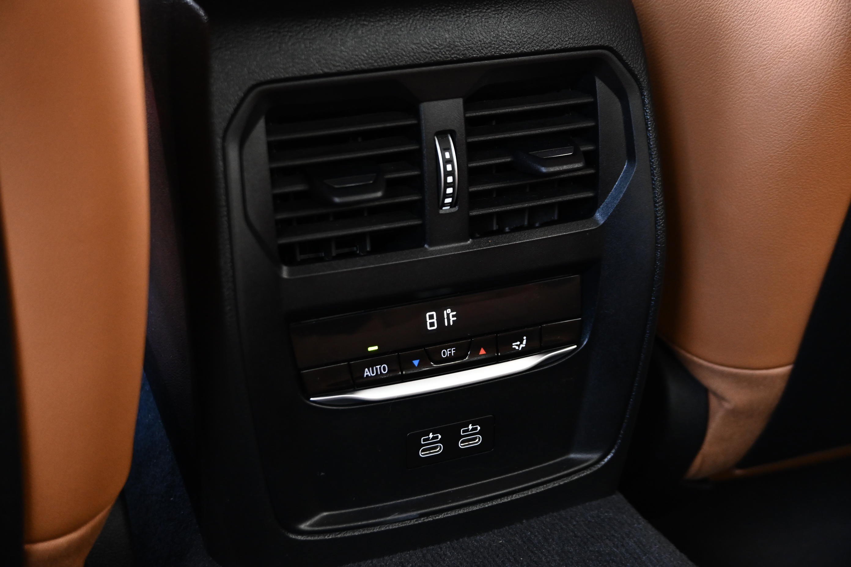 Certified 2025 BMW 330i Sedan image 27