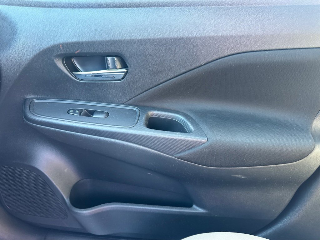 Used 2021 Nissan Versa SV image 27