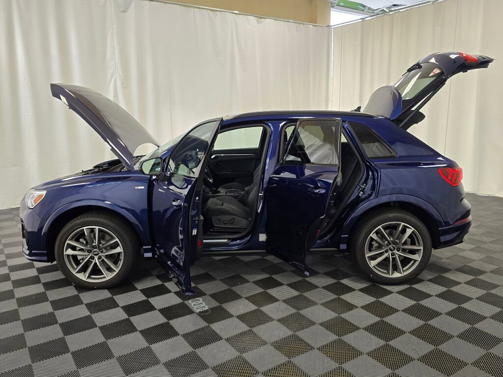 New 2025 Audi Q3 2.0T Premium image 12