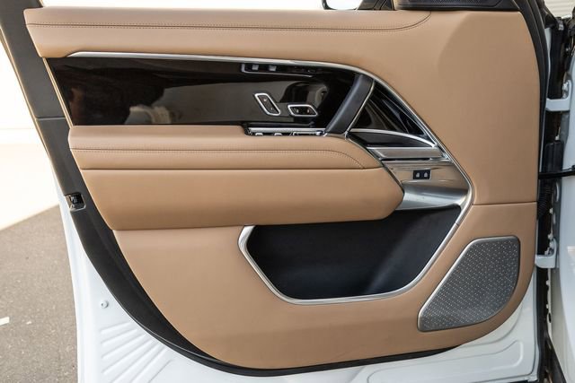 Used 2025 Land Rover Range Rover Autobiography image 13