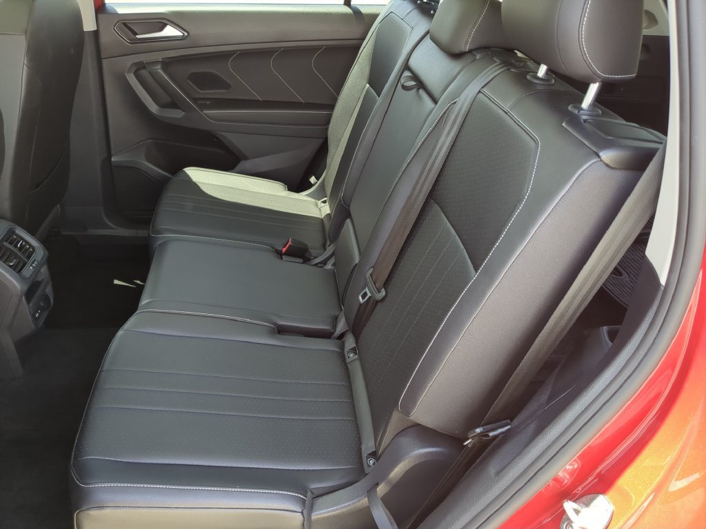Certified 2023 Volkswagen Tiguan SE FWD image 16