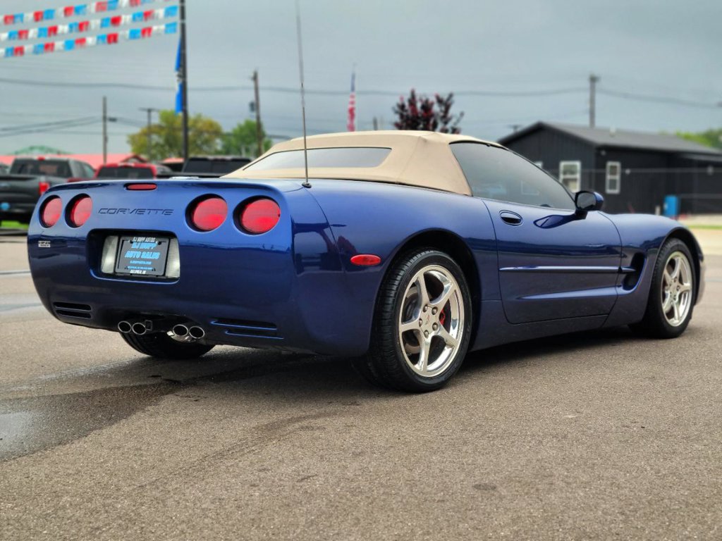 Used 2004 Chevrolet Corvette Convertible w/ Preferred Equipment Group RWD image 4