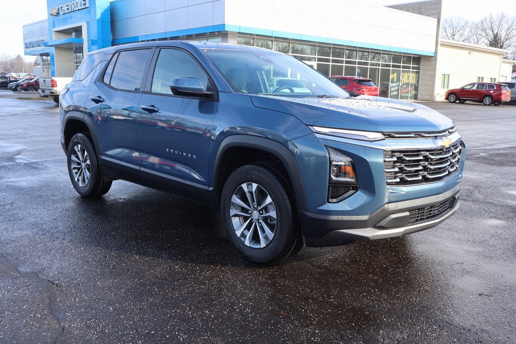 New 2026 Chevrolet Equinox LT w/ Convenience Package II image 2