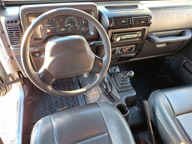 Used 1999 Jeep Wrangler SE image 11