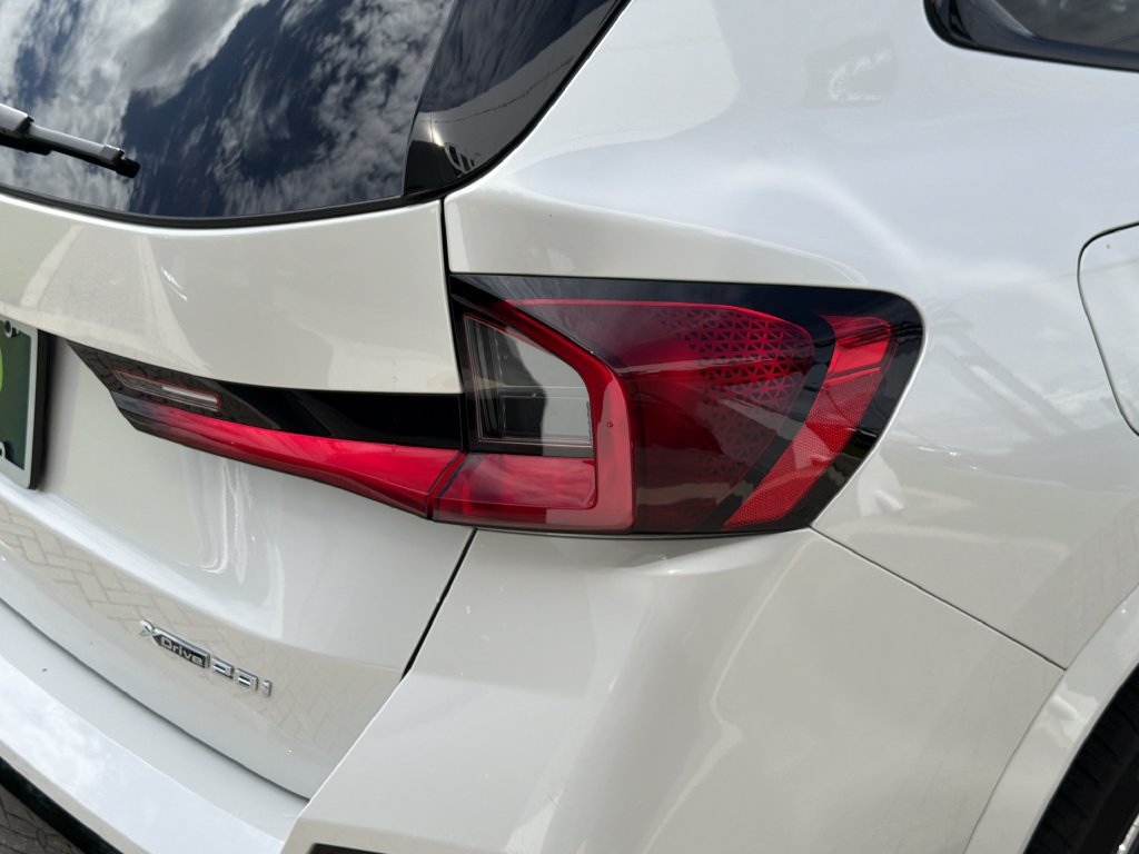 Used 2025 BMW X1 xDrive28i AWD/4WD image 11