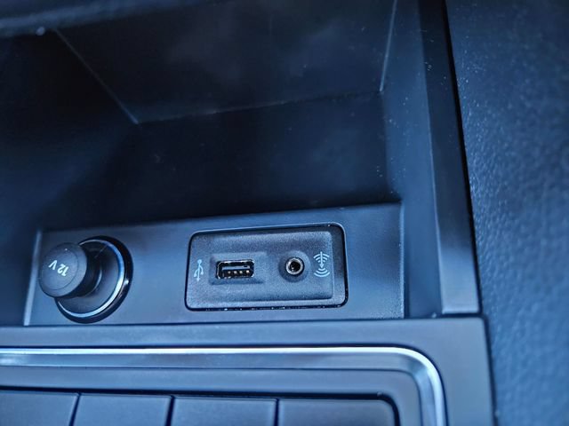 Used 2016 Volkswagen Jetta SE FWD image 25