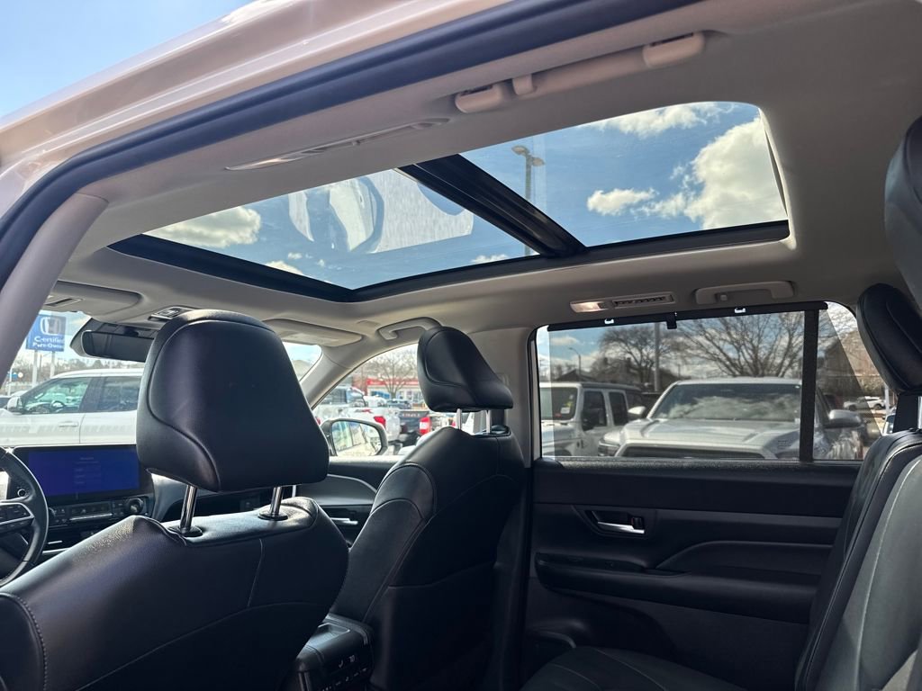 Used 2024 Toyota Grand Highlander XLE image 39