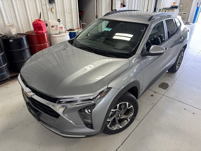 New 2026 Chevrolet Trax LT w/ Driver Confidence Package FWD image 28
