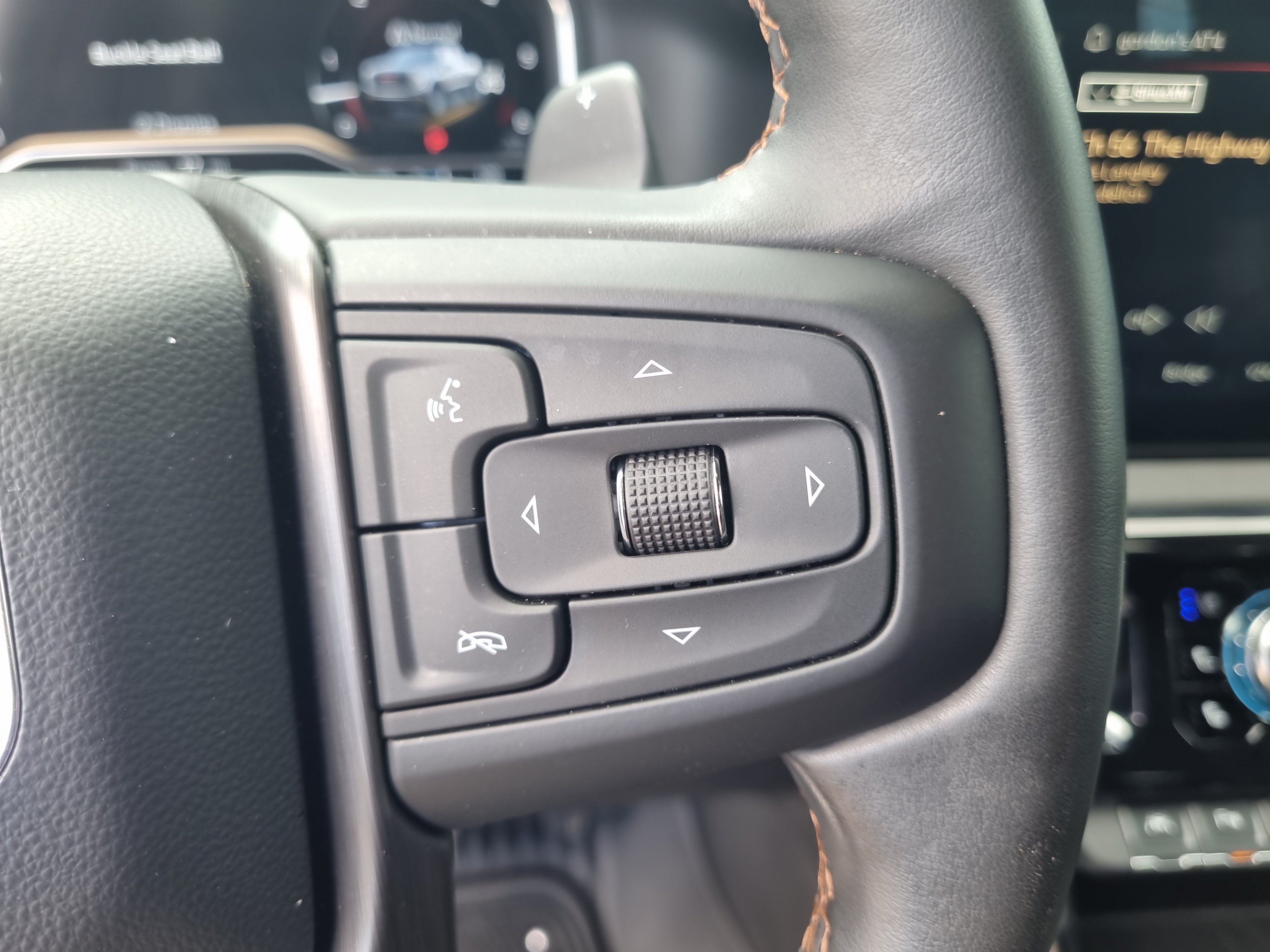 Used 2024 GMC Sierra 1500 AT4 w/ Technology Package AWD/4WD image 25