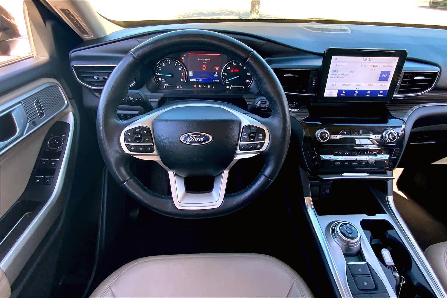 Used 2023 Ford Explorer Limited image 6