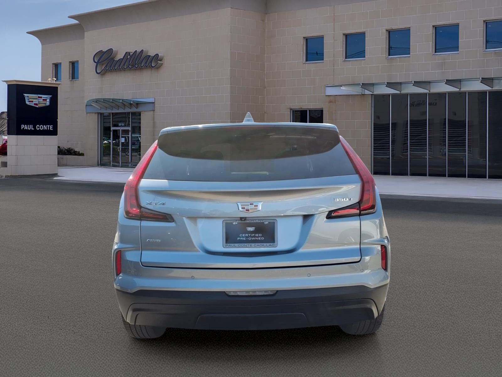 Certified 2024 Cadillac XT4 Luxury w/ Cold Weather Package AWD/4WD image 6