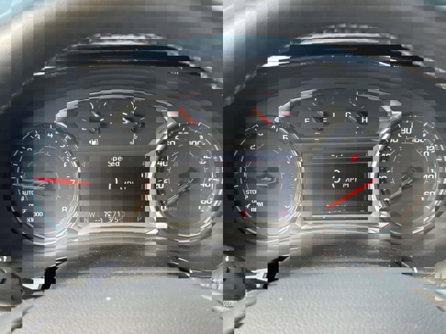 Used 2023 Chevrolet Traverse LT image 29