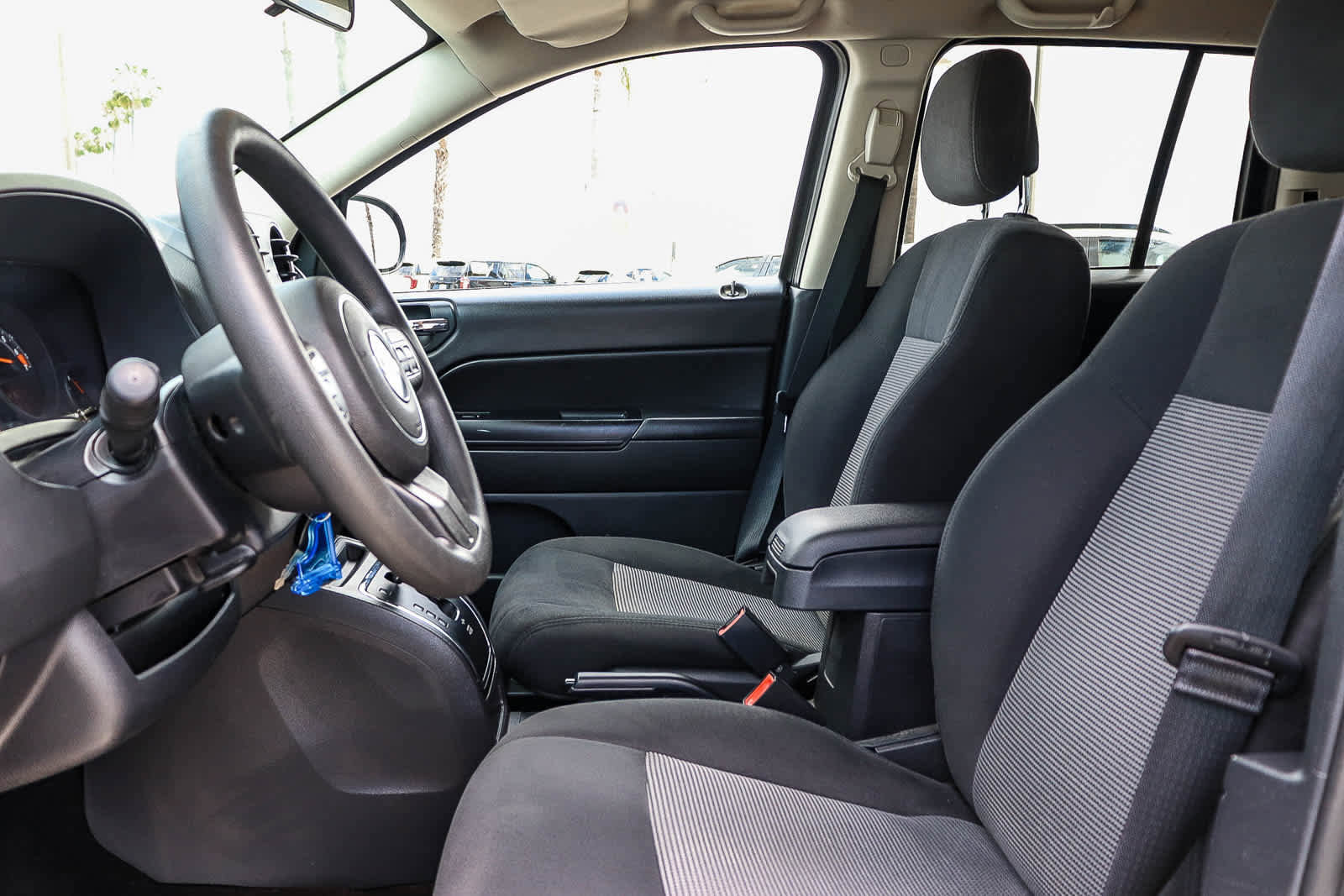 Used 2014 Jeep Compass Sport w/ Power Value Group FWD image 27