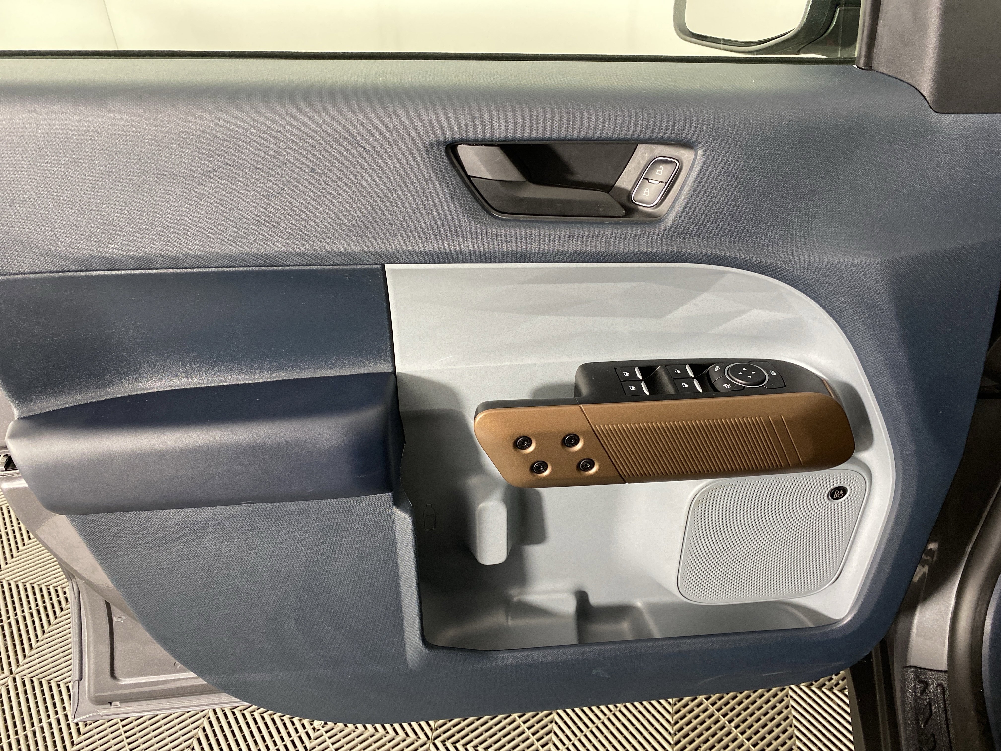 Used 2023 Ford Maverick Lariat w/ Lariat Luxury Package image 15