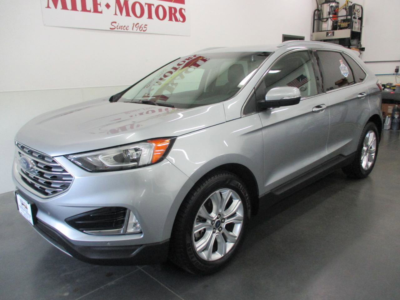 Used 2020 Ford Edge Titanium w/ Cargo Accessory Package AWD/4WD image 3