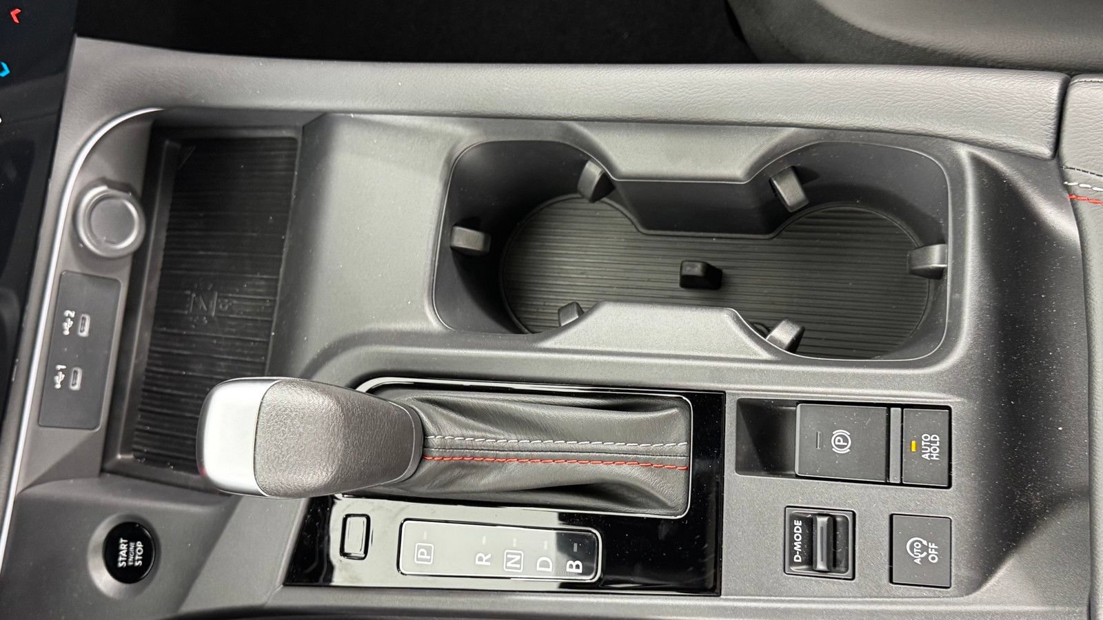 New 2026 Nissan Sentra SR w/ SR Premium Package FWD image 27