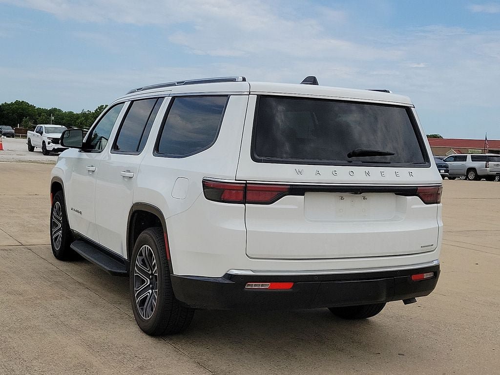 Used 2024 Jeep Wagoneer Series II w/ Flexible Seating Group RWD image 4