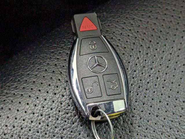 Used 2019 Mercedes-Benz GLC 300 4MATIC w/ Exterior Lighting Package image 24