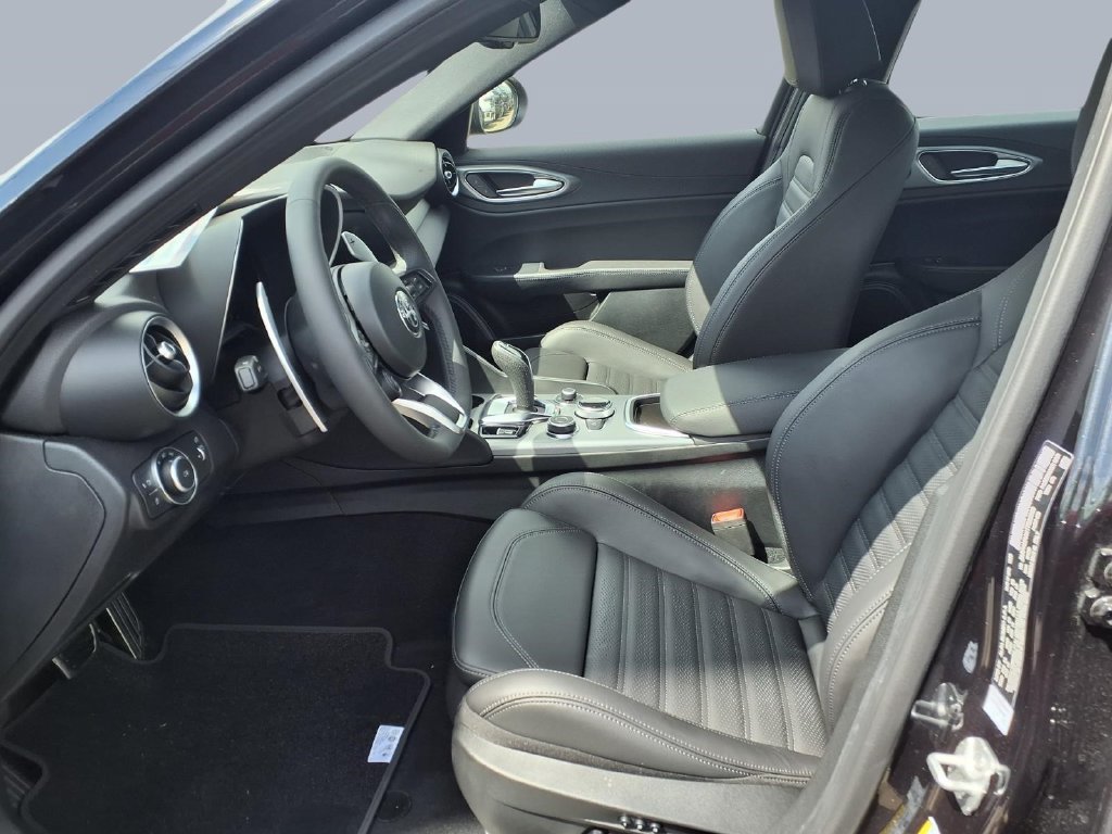 New 2026 Alfa Romeo Giulia w/ Driving Assist Package RWD image 10