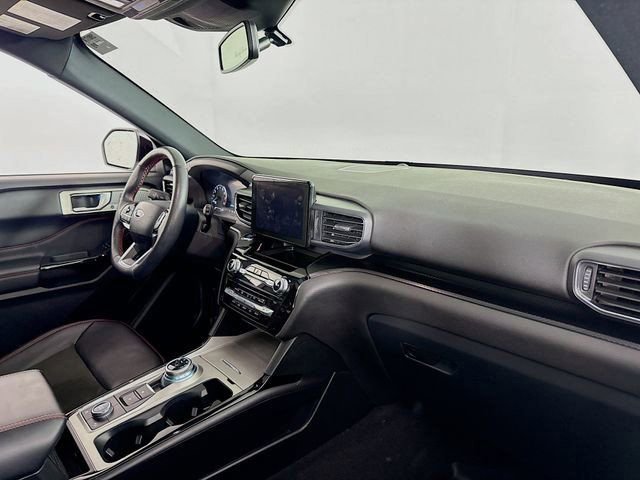 Certified 2023 Ford Explorer ST-Line w/ Class IV Trailer Tow Package image 32