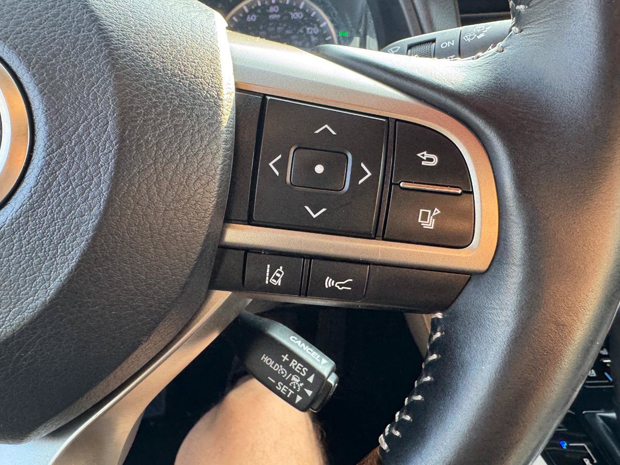 Used 2018 Lexus RX 350L FWD image 35