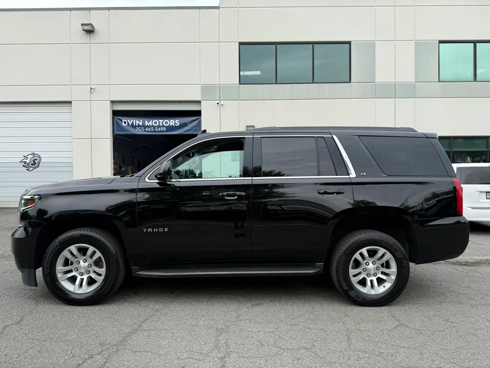 Used 2018 Chevrolet Tahoe LT AWD/4WD image 10