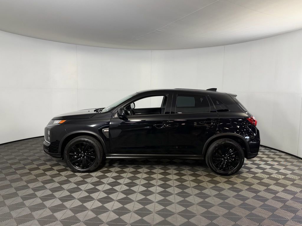Used 2025 Mitsubishi Outlander Sport LE image 9