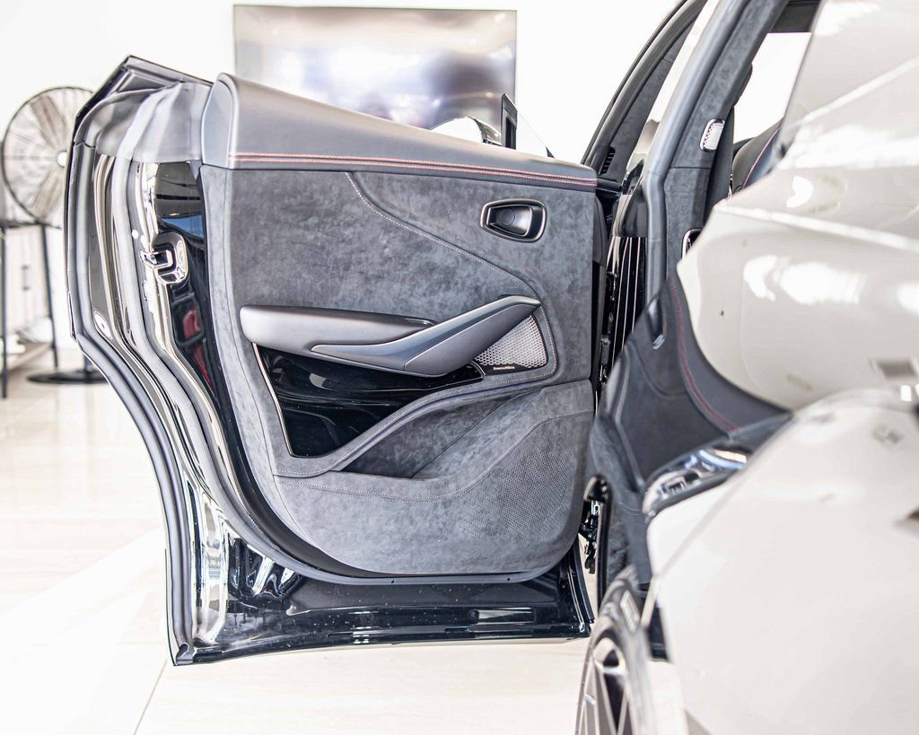 New 2026 Aston Martin DBX S image 36