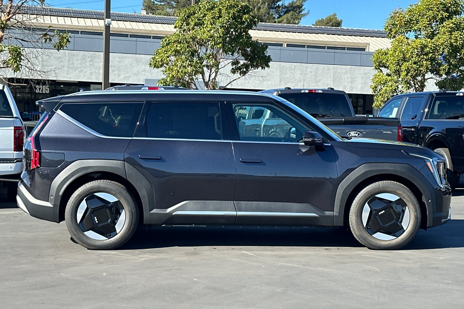New 2026 Kia EV9 Wind AWD/4WD image 3