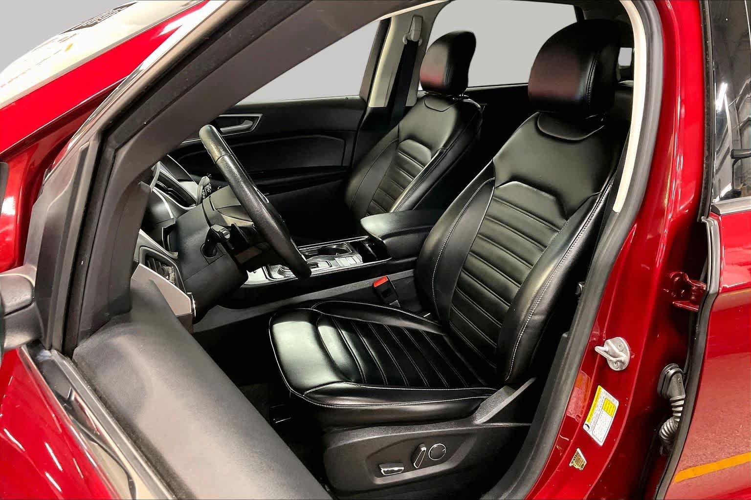 Used 2019 Ford Edge SEL w/ Equipment Group 201A AWD/4WD image 8