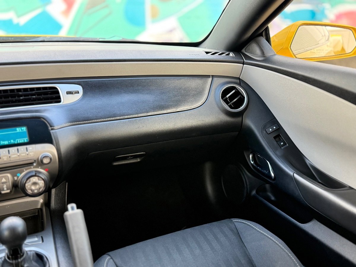 Used 2012 Chevrolet Camaro LS RWD image 17