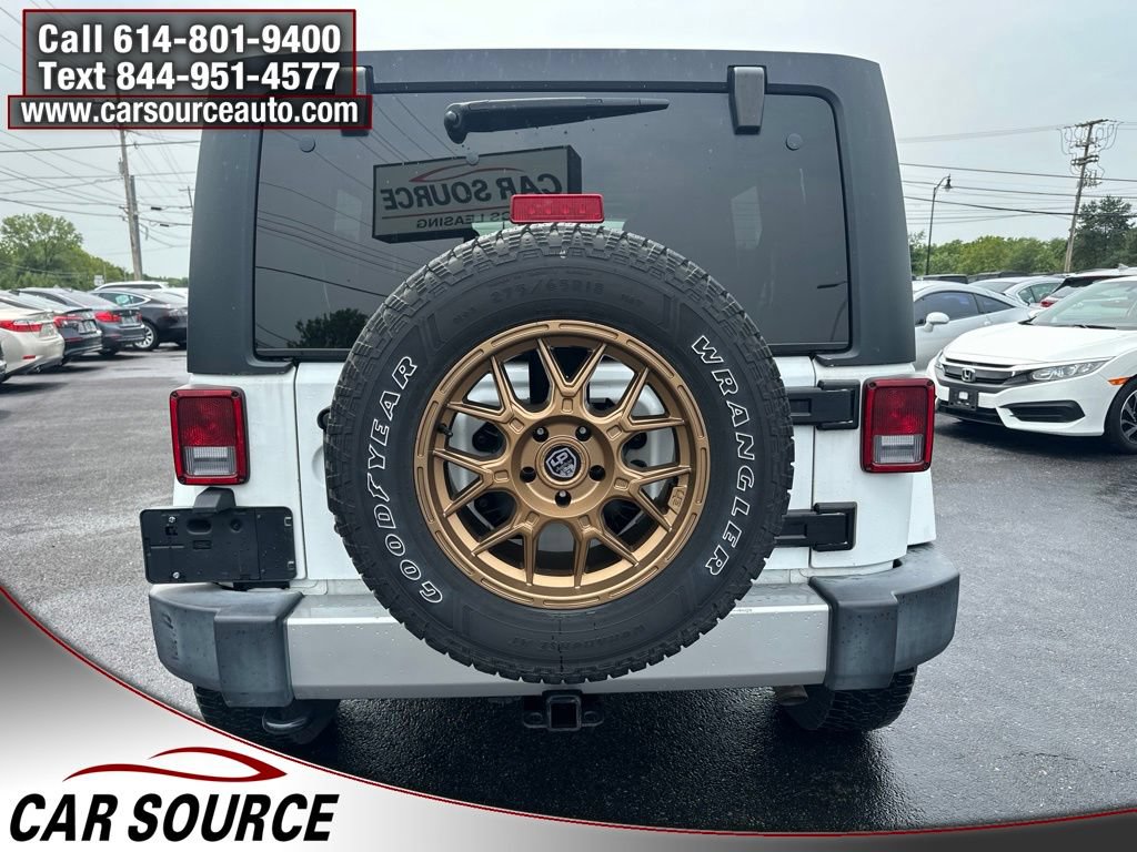 Used 2017 Jeep Wrangler Unlimited Sahara w/ Connectivity Group AWD/4WD image 7
