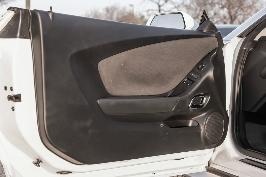 Used 2015 Chevrolet Camaro SS w/ Rear Vision Package image 36