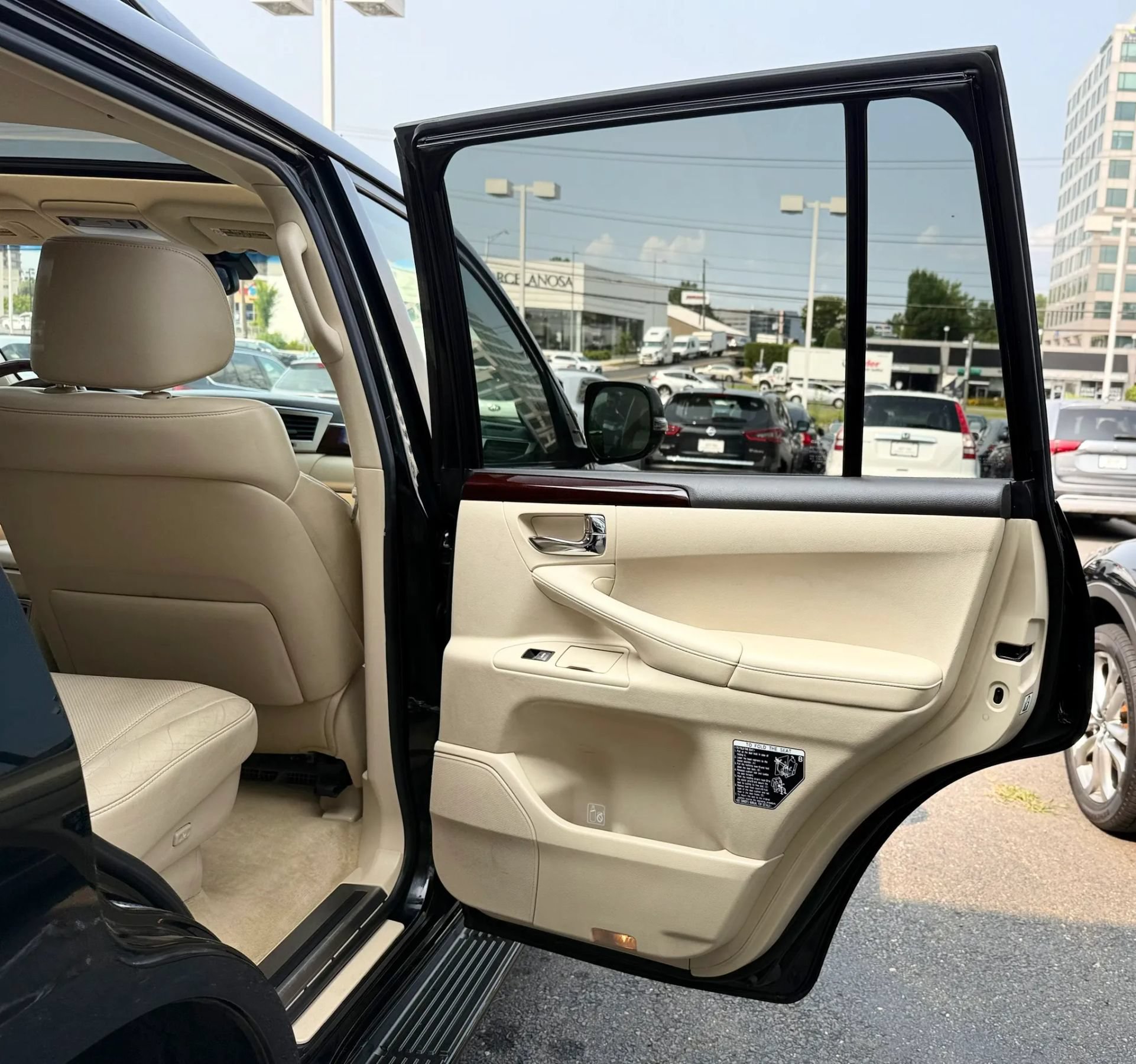 Used 2013 Lexus LX 570 4WD image 34