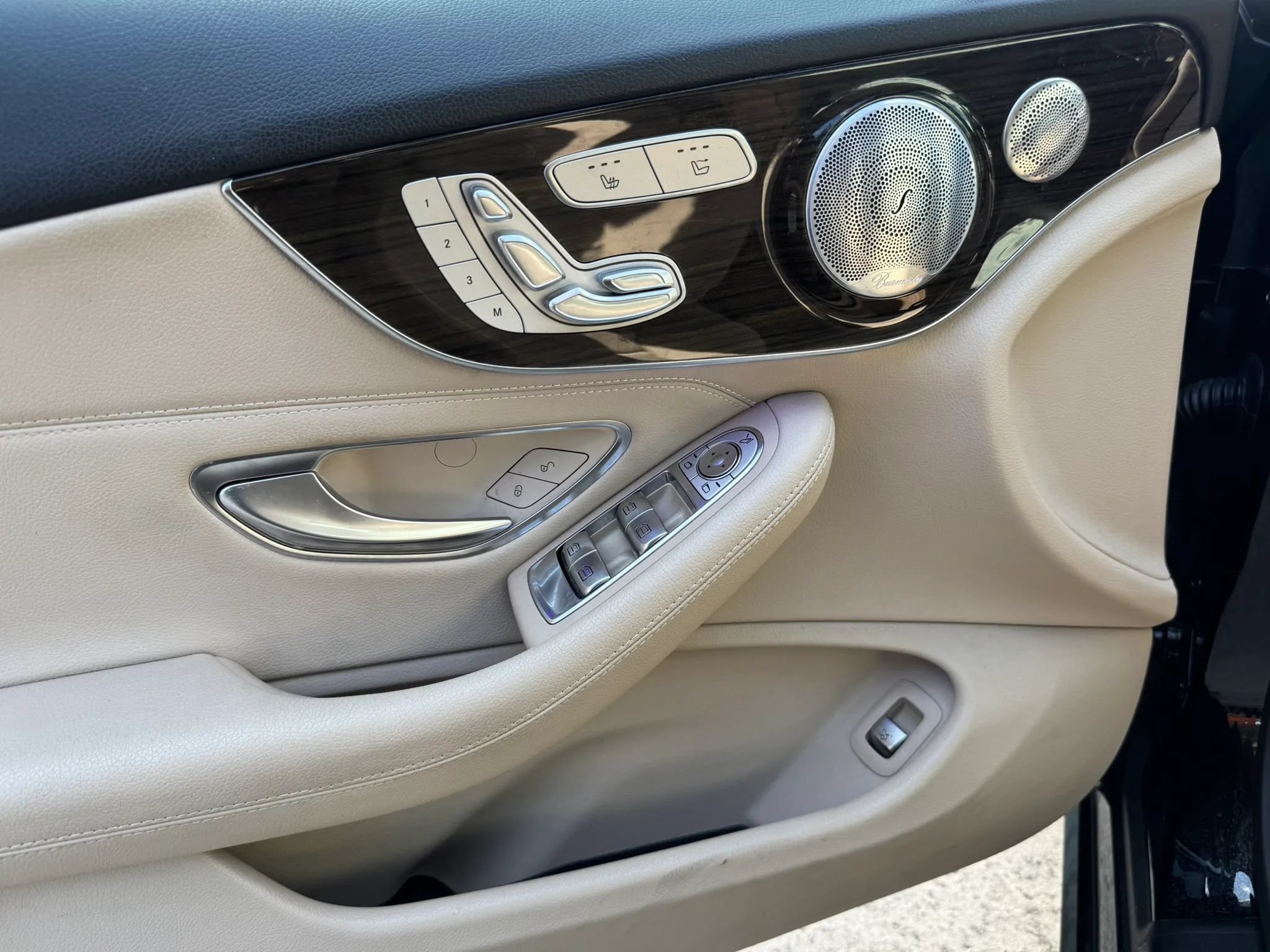 Used 2019 Mercedes-Benz C 300 4MATIC Cabriolet w/ Multimedia Package image 16