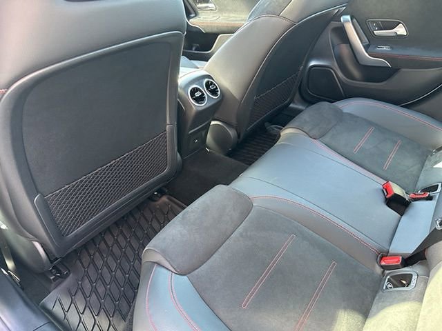 Used 2024 Mercedes-Benz CLA 250 4MATIC image 11