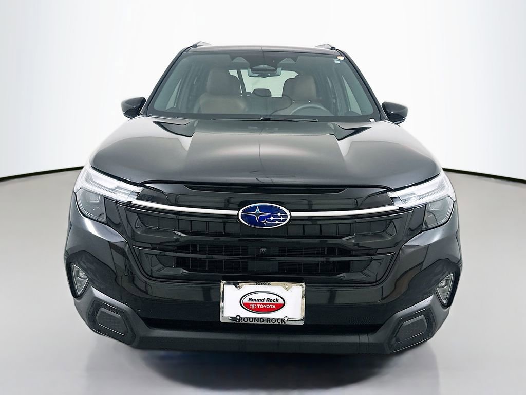 Used 2025 Subaru Forester Touring AWD/4WD image 2