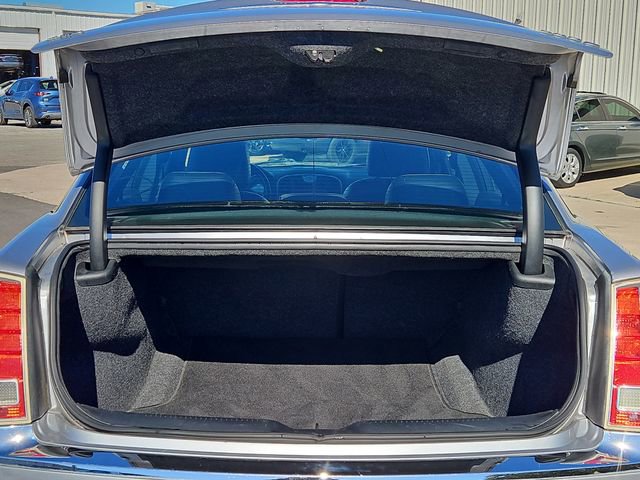 Used 2013 Chrysler 300 C image 7