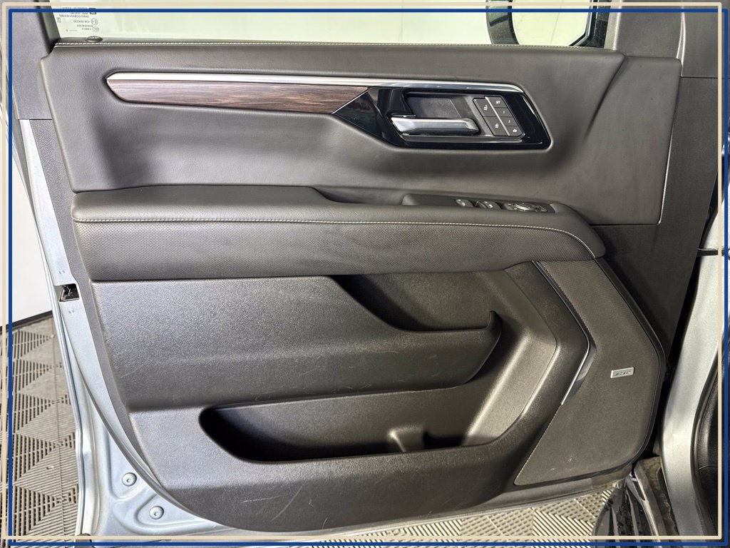 Certified 2025 Chevrolet Suburban Premier AWD/4WD image 25