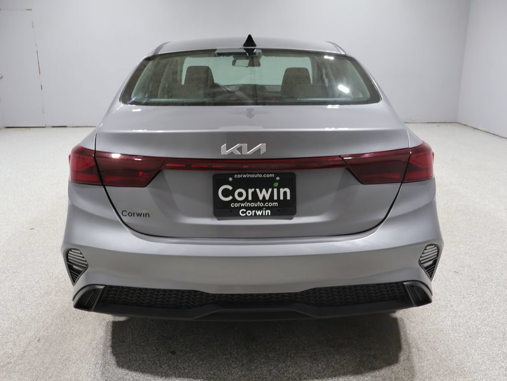 Used 2023 Kia Forte LXS w/ LXS Technology Package FWD video 3
