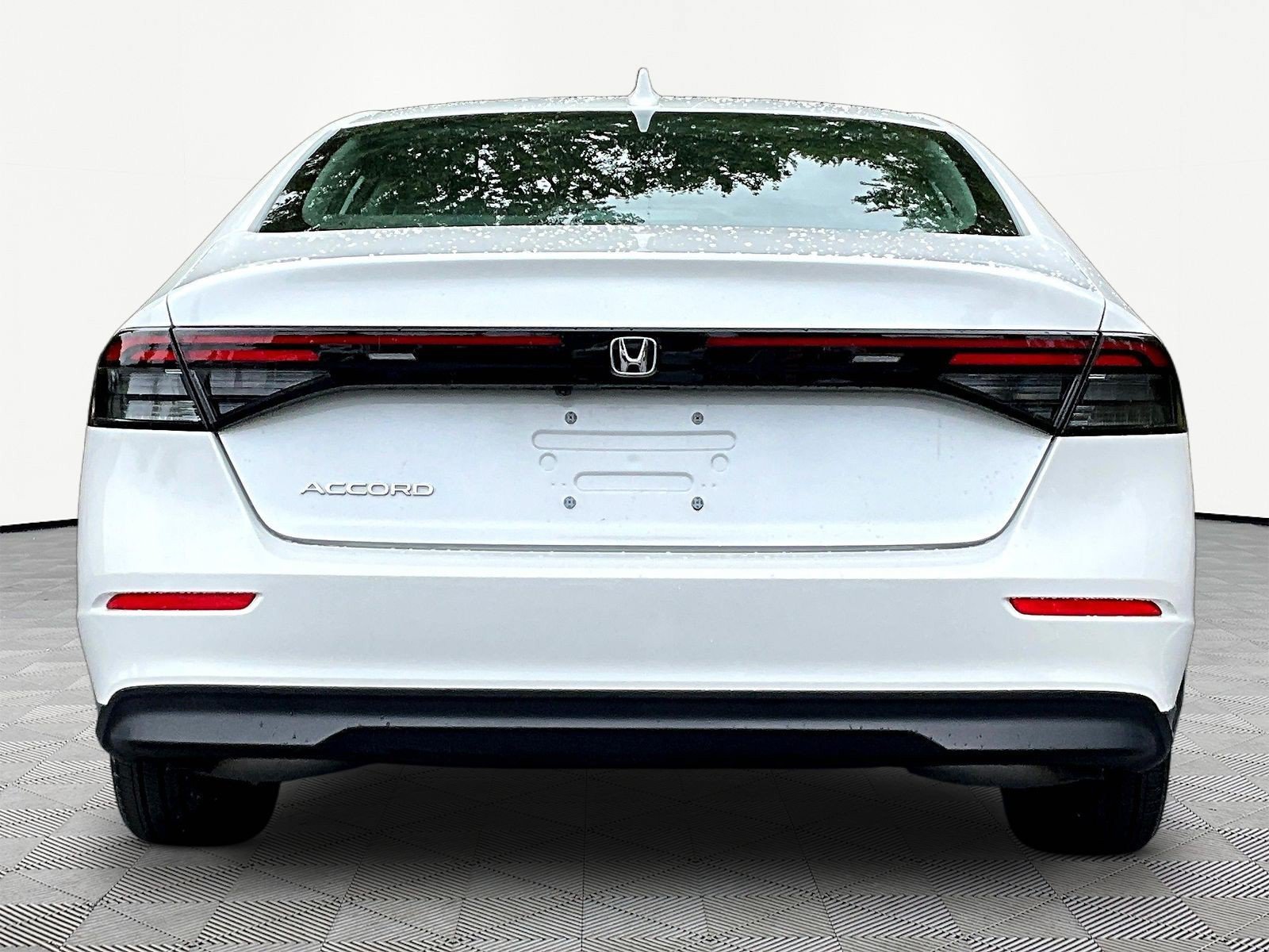 Used 2023 Honda Accord EX image 5