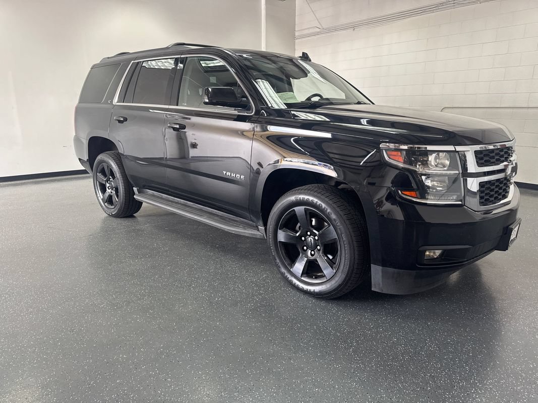 Used 2017 Chevrolet Tahoe LT w/ Luxury Package AWD/4WD image 2