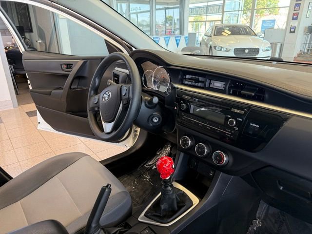 Used 2015 Toyota Corolla L image 19