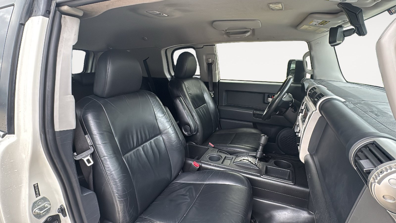 Used 2012 Toyota FJ Cruiser 2WD w/ Convenience Pkg image 27