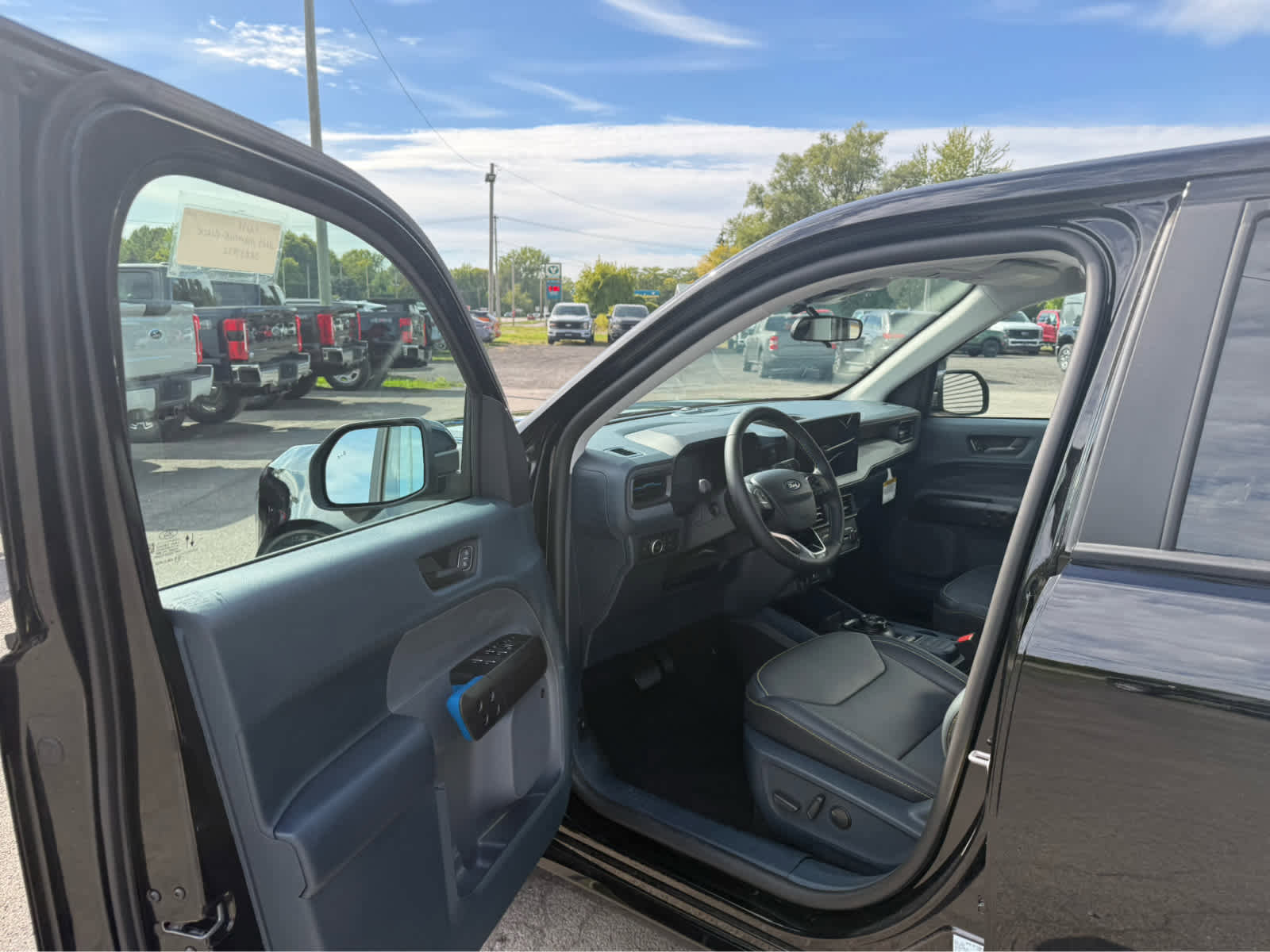 New 2025 Ford Maverick Lobo image 10